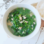 Canh Cải Bó Xôi Hữu Cơ nấu thịt gà băm