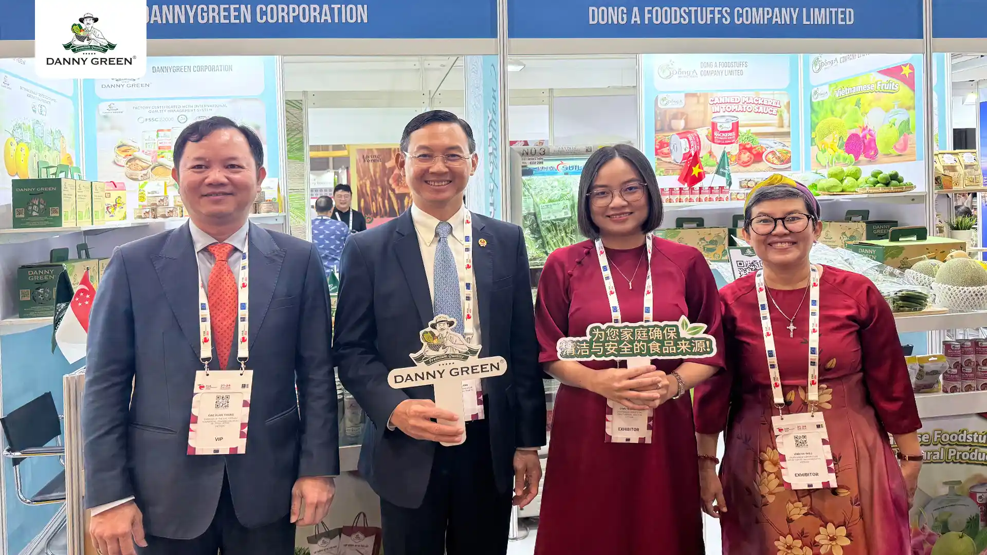 DannyGreen đón tiếp Ông Cao Xuân Thắng – Tham tán Thương mại Việt Nam tại Singapore và Ông Trần Phước Anh – Đại sứ Việt Nam tại Singapore.